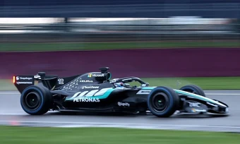 F1 trước nguy cơ 'đẽo cày giữa đường'