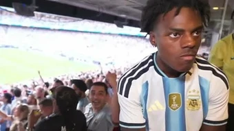 Fan cuồng Ronaldo thất bại khi ám quẻ Argentina - Báo TinVina