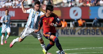 Ferran Torres vượt qua áp lực để trở thành người hùng của Tây Ban Nha