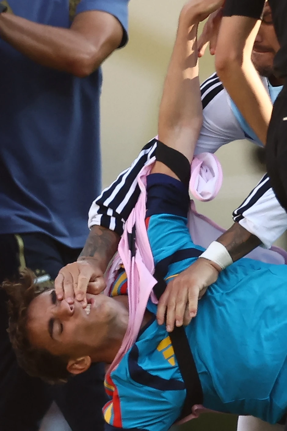 FIFA điều tra Argentina vụ ẩu đả ở chung kết World Cup 2026 - Báo TinVina FIFA điều tra Argentina vụ ẩu đả ở chung kết World Cup 2026 - Báo TinVina