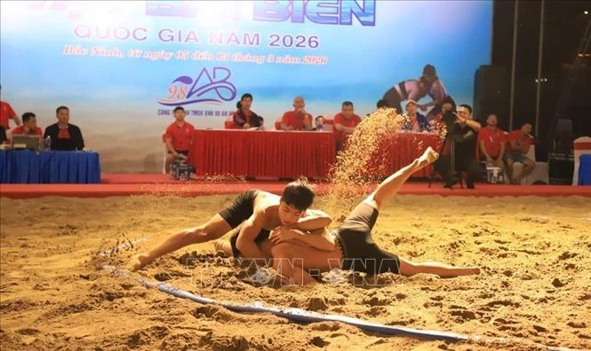 Gần 600 vận động viên tranh tài tại Giải Vô địch và vô địch trẻ Vật bãi biển quốc gia Gần 600 vận động viên tranh tài tại Giải Vô địch và vô địch trẻ Vật bãi biển quốc gia