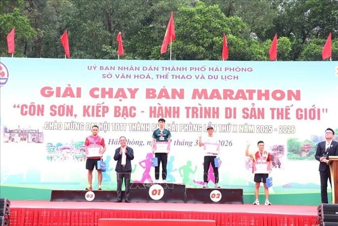 Giải bán marathon 'Côn Sơn, Kiếp Bạc - Hành trình di sản thế giới' Giải bán marathon 'Côn Sơn, Kiếp Bạc - Hành trình di sản thế giới'
