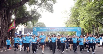 Giải chạy Báo Hànộimới lần thứ 51 lan tỏa thông điệp vì hòa bình