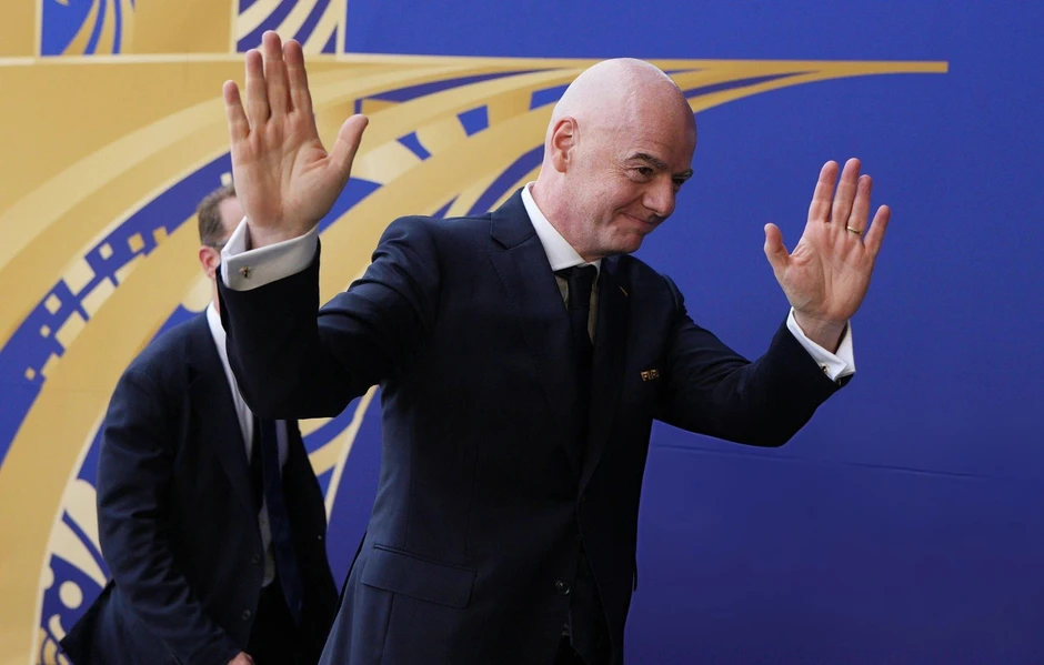 Giữa bão tố, chủ tịch FIFA nhận được sự ủng hộ của 2 Liên đoàn bóng đá ở Đông Nam Á Giữa bão tố, chủ tịch FIFA nhận được sự ủng hộ của 2 Liên đoàn bóng đá ở Đông Nam Á