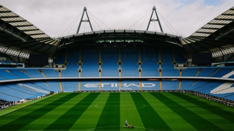 Guardiola được Man City dựng tượng và đặt tên cho khán đài - Báo TinVina