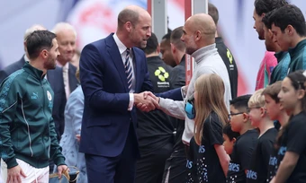 Guardiola không muốn được dựng tượng ở Man City - Báo TinVina
