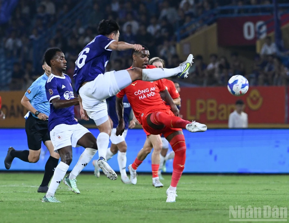 Hà Nội FC thắng trận derby Thủ đô, Công an Hà Nội mất ngôi đầu V.League Hà Nội FC thắng trận derby Thủ đô, Công an Hà Nội mất ngôi đầu V.League