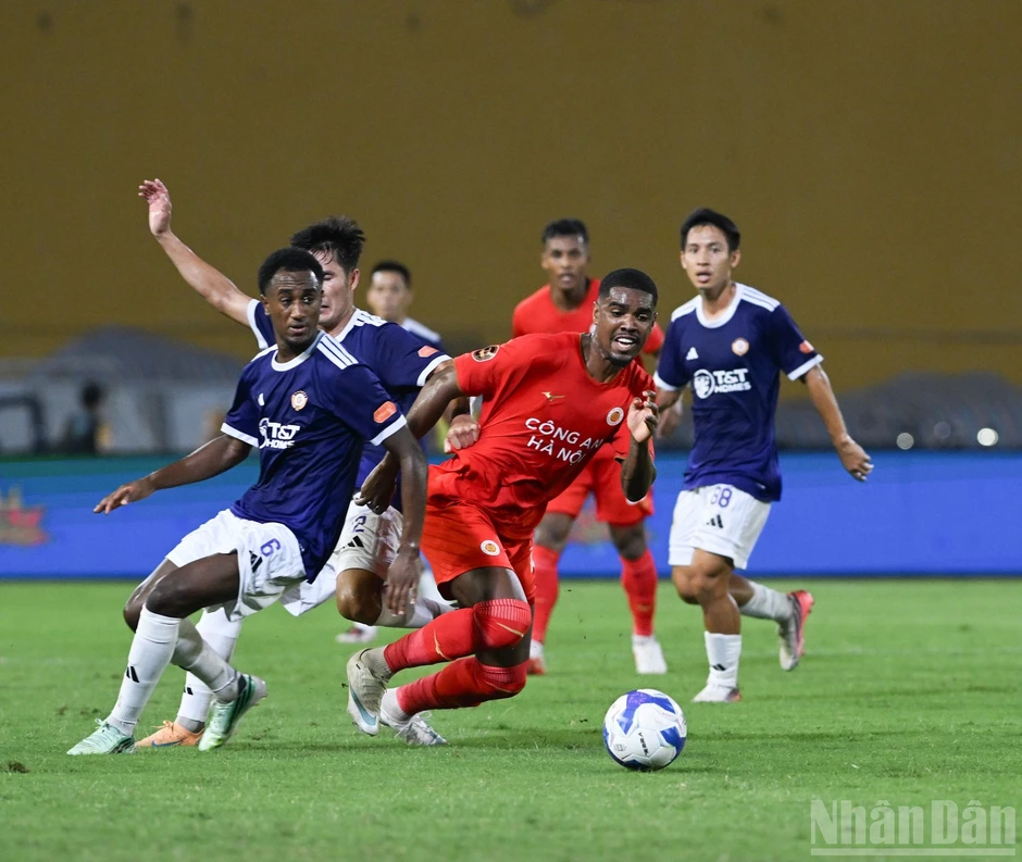 Hà Nội FC thắng trận derby Thủ đô, Công an Hà Nội mất ngôi đầu V.League Hà Nội FC thắng trận derby Thủ đô, Công an Hà Nội mất ngôi đầu V.League