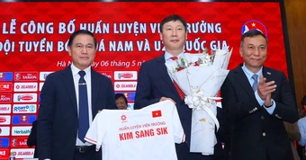 Hai năm thành công của HLV Kim Sang Sik tại Việt Nam