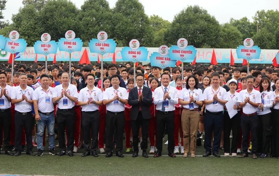Hàng ngàn thí sinh tham gia kỳ thi tuyển sinh vào Trường Đại học Thể dục thể thao TP.HCM Hàng ngàn thí sinh tham gia kỳ thi tuyển sinh vào Trường Đại học Thể dục thể thao TP.HCM