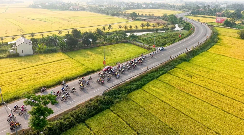Hành trình 178 km rực lửa: cú sôlô ngoạn mục của Christopher Jensen Hành trình 178 km rực lửa: cú sôlô ngoạn mục của Christopher Jensen