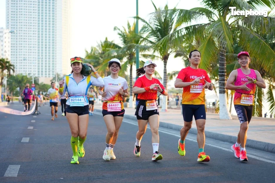 HDBank Runners và dấu ấn bền bỉ tại Tiền Phong Marathon 2026