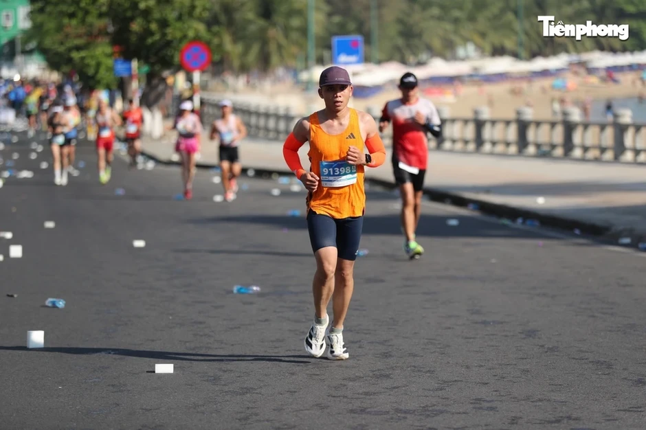 HDBank Runners và dấu ấn bền bỉ tại Tiền Phong Marathon 2026