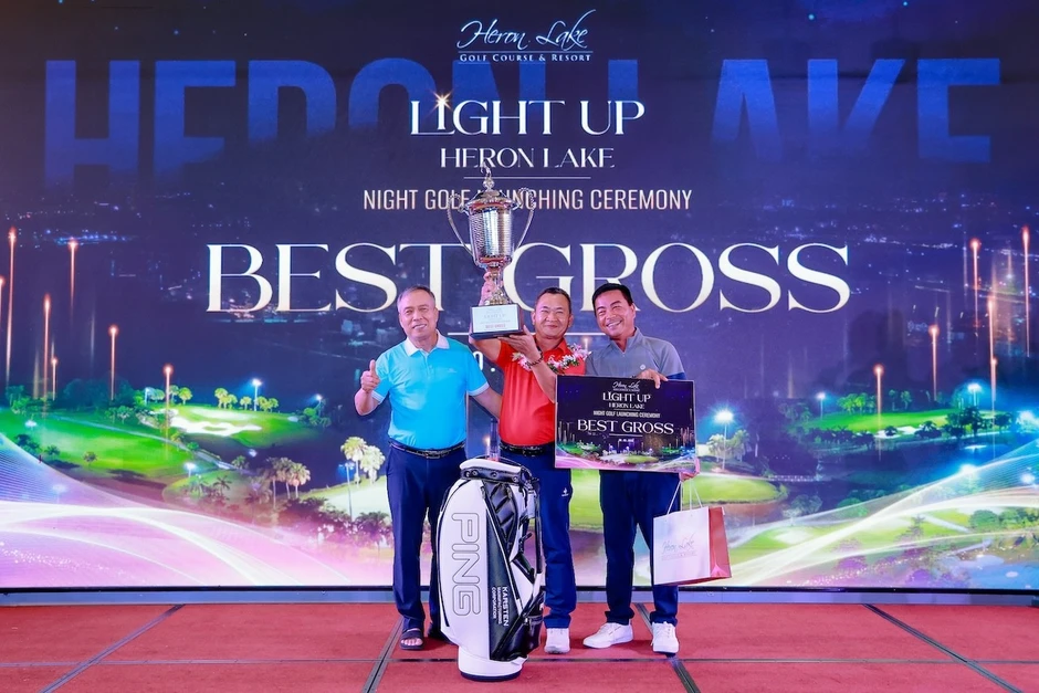 Heron Lake thắp sáng sân golf đêm, mở ra trải nghiệm mới cho golfer Heron Lake thắp sáng sân golf đêm, mở ra trải nghiệm mới cho golfer