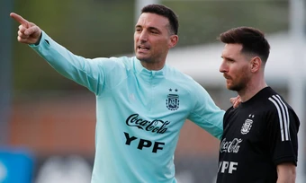 HLV Argentina đau đầu vì Messi và loạt chấn thương trước World Cup - Báo TinVina