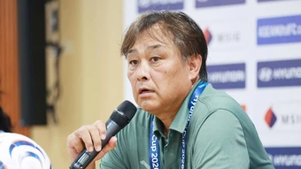 HLV Campuchia: 'Không thua đậm vì hiểu cách đá của Việt Nam' - Báo TinVina
