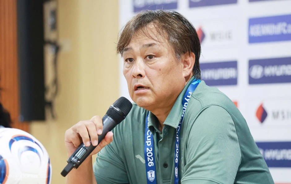 HLV Campuchia: 'Không thua đậm vì hiểu cách đá của Việt Nam' - Báo TinVina HLV Campuchia: 'Không thua đậm vì hiểu cách đá của Việt Nam' - Báo TinVina