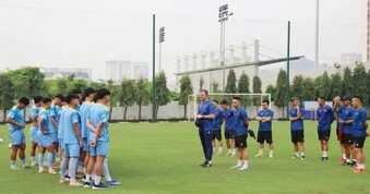 HLV Cristiano Roland đặt niềm tin vào sức mạnh tập thể U17 Việt Nam