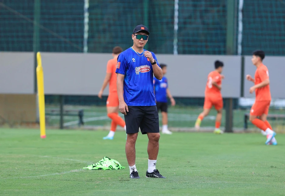 HLV Kim Sang-sik nhận thêm tổn thất lực lượng trước ASEAN Championship 2026 HLV Kim Sang-sik nhận thêm tổn thất lực lượng trước ASEAN Championship 2026