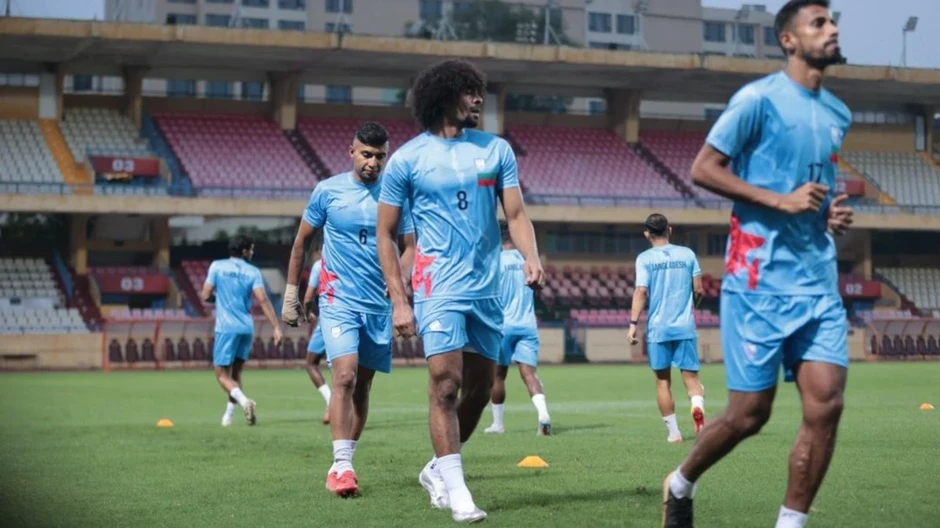 HLV Kim Sang-sik tìm cách 'khóa giò' ngôi sao Bangladesh đá giải Anh HLV Kim Sang-sik tìm cách 'khóa giò' ngôi sao Bangladesh đá giải Anh