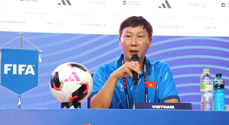 HLV Kim Sang-sik tuyên bố muốn vô địch FIFA ASEAN Cup 2026 HLV Kim Sang-sik tuyên bố muốn vô địch FIFA ASEAN Cup 2026