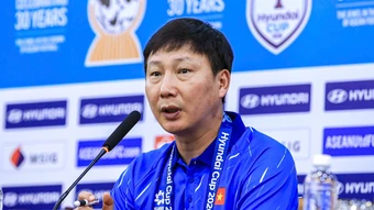 HLV Kim Sang-sik: 'Việt Nam sẽ cho Singapore thấy sức mạnh của nhà vô địch' - Báo TinVina