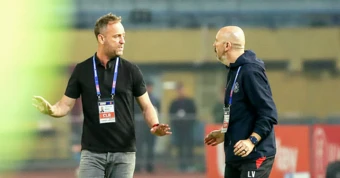 HLV ngoại giúp ích gì cho V-League?
