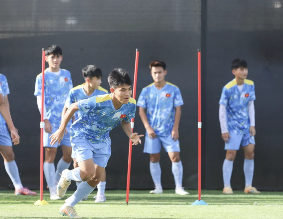 HLV Roland nói gì trước khi U17 Việt Nam quyết đấu với U17 Australia? HLV Roland nói gì trước khi U17 Việt Nam quyết đấu với U17 Australia?