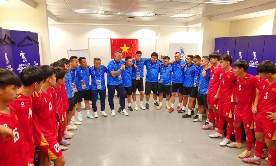 HLV Roland: U17 Việt Nam cần tốt hơn nữa để dự World Cup HLV Roland: U17 Việt Nam cần tốt hơn nữa để dự World Cup