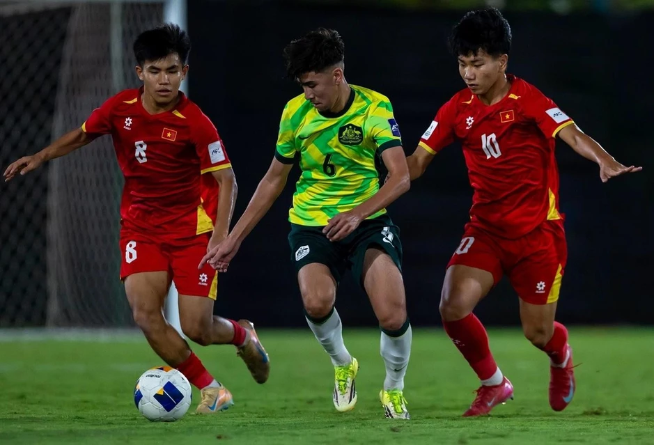 HLV Roland: U17 Việt Nam cần tốt hơn nữa để dự World Cup HLV Roland: U17 Việt Nam cần tốt hơn nữa để dự World Cup
