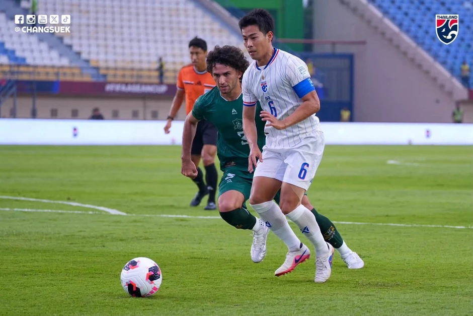HLV tuyển Thái Lan 'để dành' Chanathip cho trận đại chiến với Việt Nam