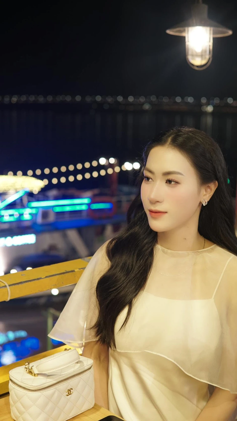 Hoa khôi bóng chuyền Kiều Trinh hạnh phúc bên bạn trai cao 1m92 Hoa khôi bóng chuyền Kiều Trinh hạnh phúc bên bạn trai cao 1m92