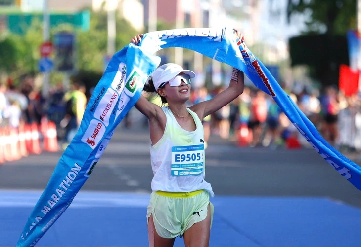 Hoàng Nguyên Thanh, Phạm Thị Hồng Lệ vô địch 42,195km Giải marathon quốc gia 2026 Hoàng Nguyên Thanh, Phạm Thị Hồng Lệ vô địch 42,195km Giải marathon quốc gia 2026