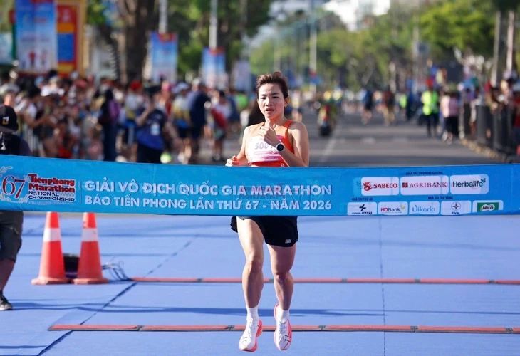 Hoàng Nguyên Thanh, Phạm Thị Hồng Lệ vô địch 42,195km Giải marathon quốc gia 2026 Hoàng Nguyên Thanh, Phạm Thị Hồng Lệ vô địch 42,195km Giải marathon quốc gia 2026