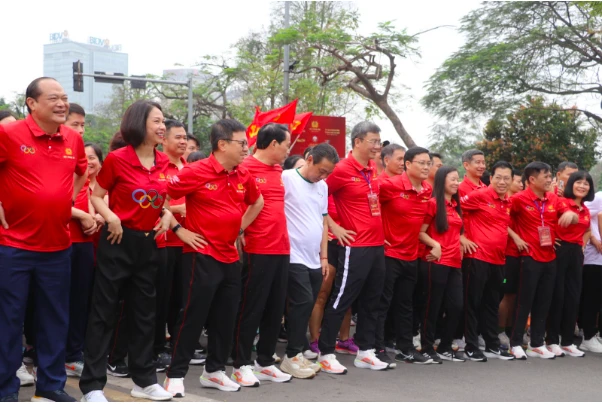 Hơn 1,3 triệu người trên cả nước tham gia Ngày chạy Olympic 2026, Vì sức khỏe toàn dân, Vì an ninh Tổ quốc Hơn 1,3 triệu người trên cả nước tham gia Ngày chạy Olympic 2026, Vì sức khỏe toàn dân, Vì an ninh Tổ quốc