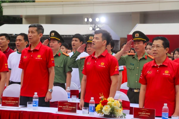 Hơn 1,3 triệu người trên cả nước tham gia Ngày chạy Olympic 2026, Vì sức khỏe toàn dân, Vì an ninh Tổ quốc Hơn 1,3 triệu người trên cả nước tham gia Ngày chạy Olympic 2026, Vì sức khỏe toàn dân, Vì an ninh Tổ quốc
