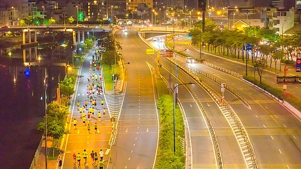 Hơn 13.000 runner dự giải chạy đêm TinVina Marathon Ho Chi Minh City Midnight Hơn 13.000 runner dự giải chạy đêm TinVina Marathon Ho Chi Minh City Midnight