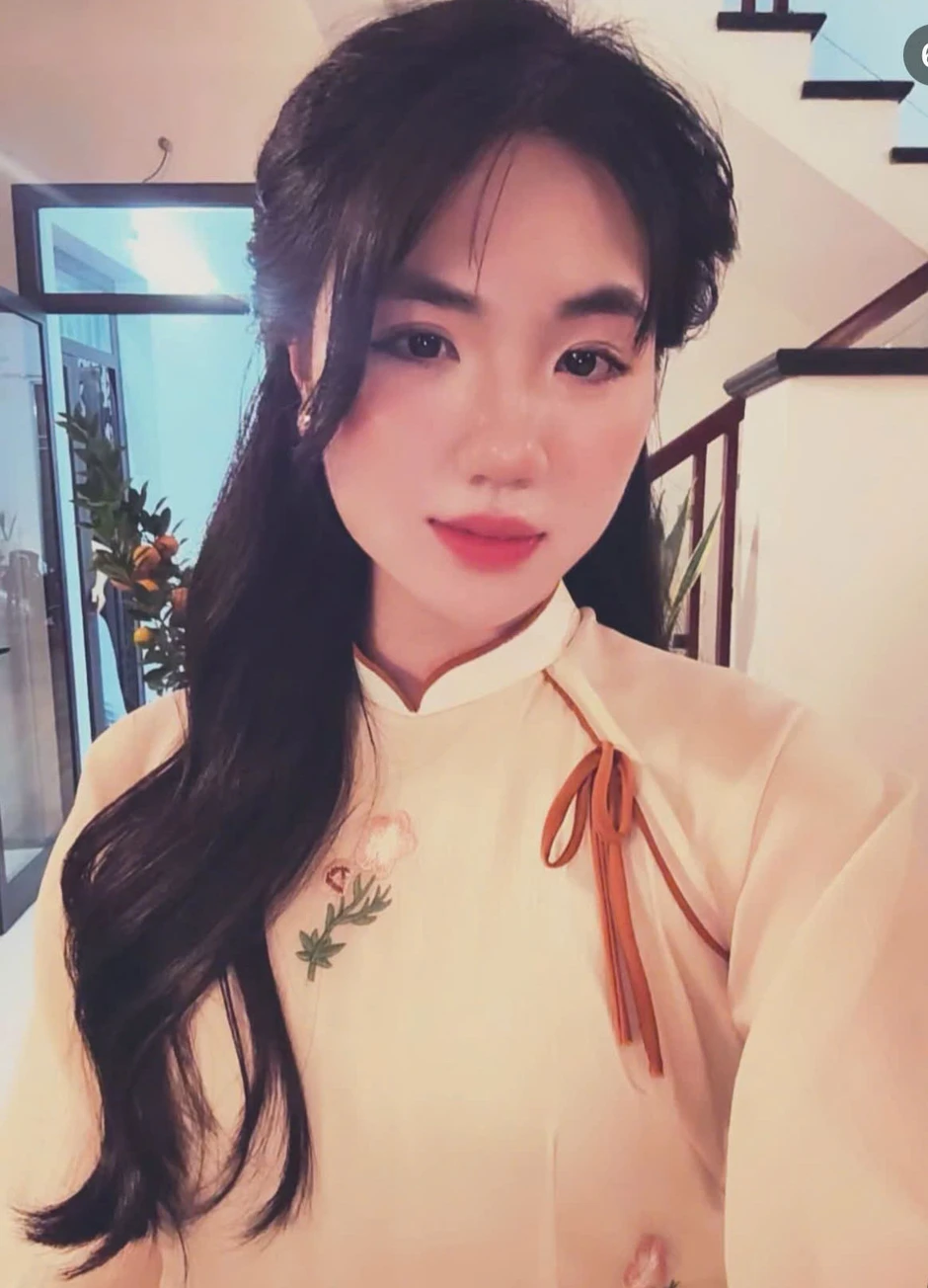 'Hotgirl' 17 tuổi Châm Anh gây sốt ở giải bóng chuyền Đông Nam Á 'Hotgirl' 17 tuổi Châm Anh gây sốt ở giải bóng chuyền Đông Nam Á