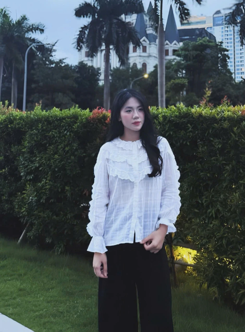 'Hotgirl' 17 tuổi Châm Anh gây sốt ở giải bóng chuyền Đông Nam Á 'Hotgirl' 17 tuổi Châm Anh gây sốt ở giải bóng chuyền Đông Nam Á
