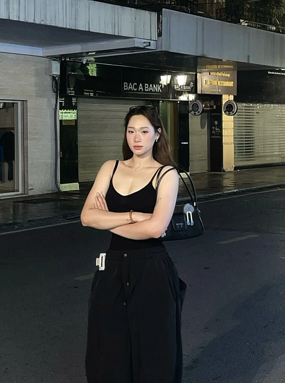 Hotgirl bóng chuyền cao 1m79 gây sốt ở giải VĐQG 2026