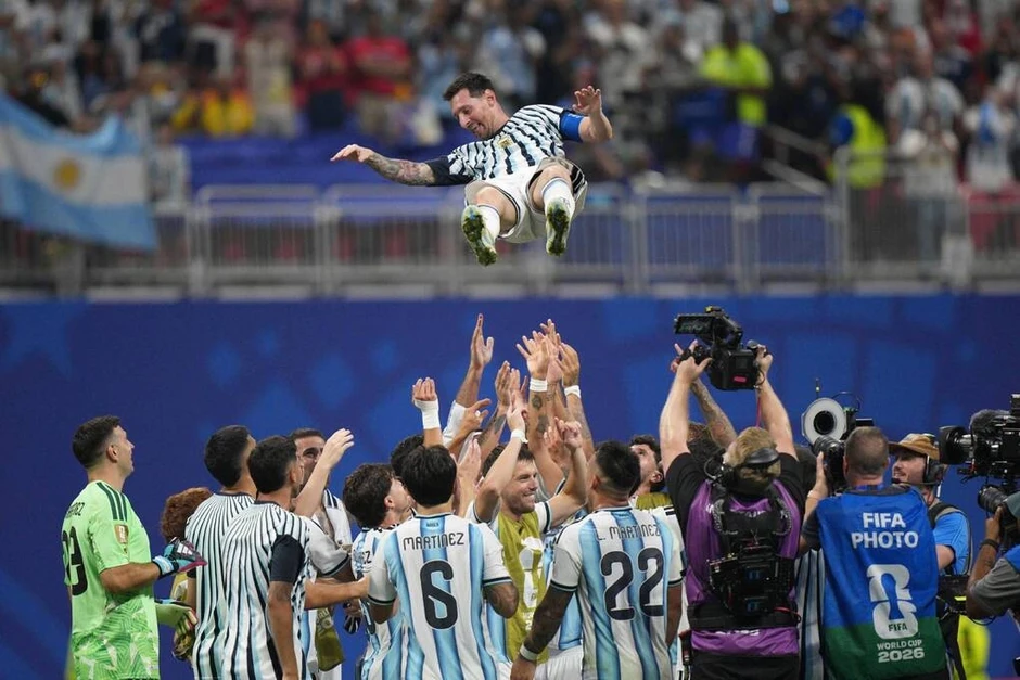 Huyền thoại Brazil cạn lời vì Messi - Báo TinVina Huyền thoại Brazil cạn lời vì Messi - Báo TinVina
