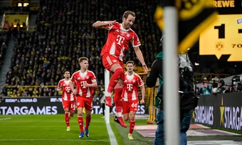 Kane giúp Bayern thắng nghẹt thở Dortmund