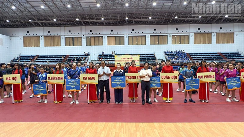 Khai mạc Giải bóng bàn các đội mạnh quốc gia năm 2026 tại Vĩnh Long