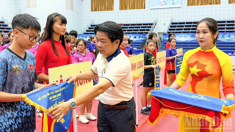Khai mạc Giải bóng bàn các đội mạnh quốc gia năm 2026 tại Vĩnh Long