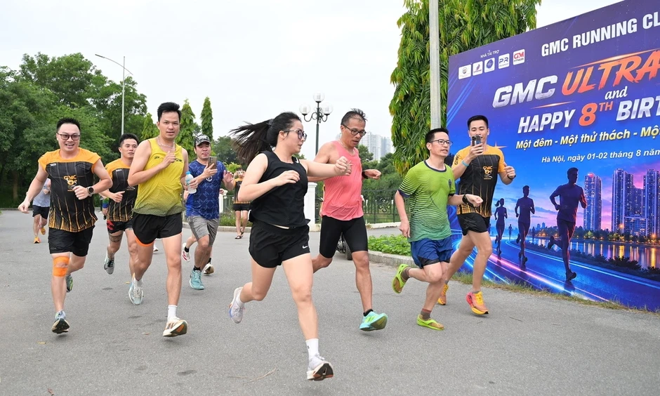 Khi phái đẹp chạy Ultra Marathon xuyên đêm - Báo TinVina