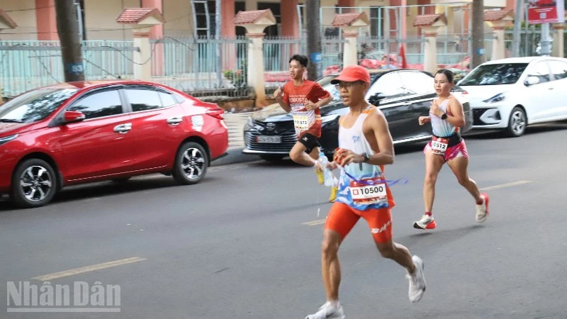 Khoảng 5.000 vận động viên tham gia Giải chạy Buôn Ma Thuột Robusta Half Marathon VTV8 2026 Khoảng 5.000 vận động viên tham gia Giải chạy Buôn Ma Thuột Robusta Half Marathon VTV8 2026