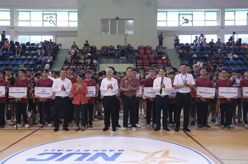 Khởi tranh vòng loại bóng rổ Đại hội Thể thao sinh viên toàn quốc Khởi tranh vòng loại bóng rổ Đại hội Thể thao sinh viên toàn quốc