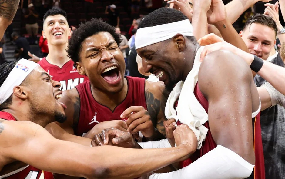 Khủng khiếp: Cầu thủ ghi... 83 điểm trong một trận đấu ở NBA Khủng khiếp: Cầu thủ ghi... 83 điểm trong một trận đấu ở NBA
