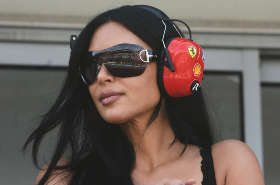Kim Kardashian gây tranh cãi tại Grand Prix Monaco Kim Kardashian gây tranh cãi tại Grand Prix Monaco