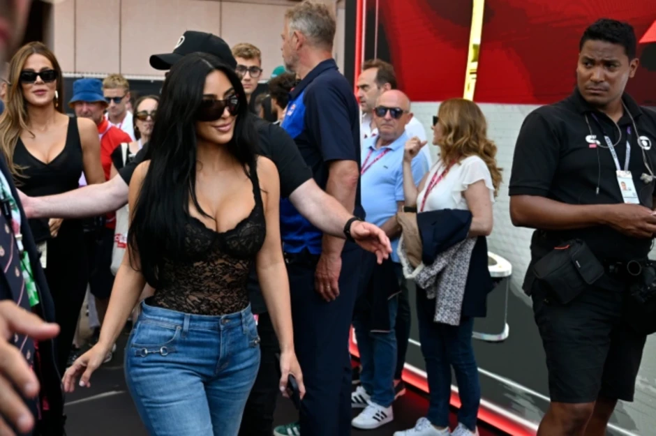 Kim Kardashian gây tranh cãi tại Grand Prix Monaco Kim Kardashian gây tranh cãi tại Grand Prix Monaco